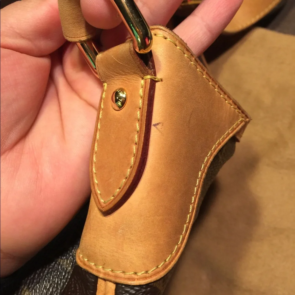 Louis Vuitton Brown Monogram Canvas Shoulder Bag with Tan Trim - Picture 5 of 8